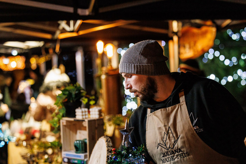 Enjoy the seasonal atmosphere and ‘Capture Christmas’ in Carrickfergus this December! image