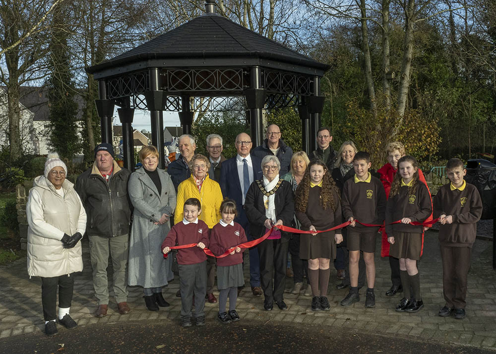 Row 1 left to right - Buick Primary School children, Mayor and Diamond Primary School children. Row 2 - Georgina Peacock; Paul Christie – CCP Trustee; Samanth Peden - CCP Community Development Officer; Elizabeth Boyd – CCP Trustee; Alan Nicholl – DA