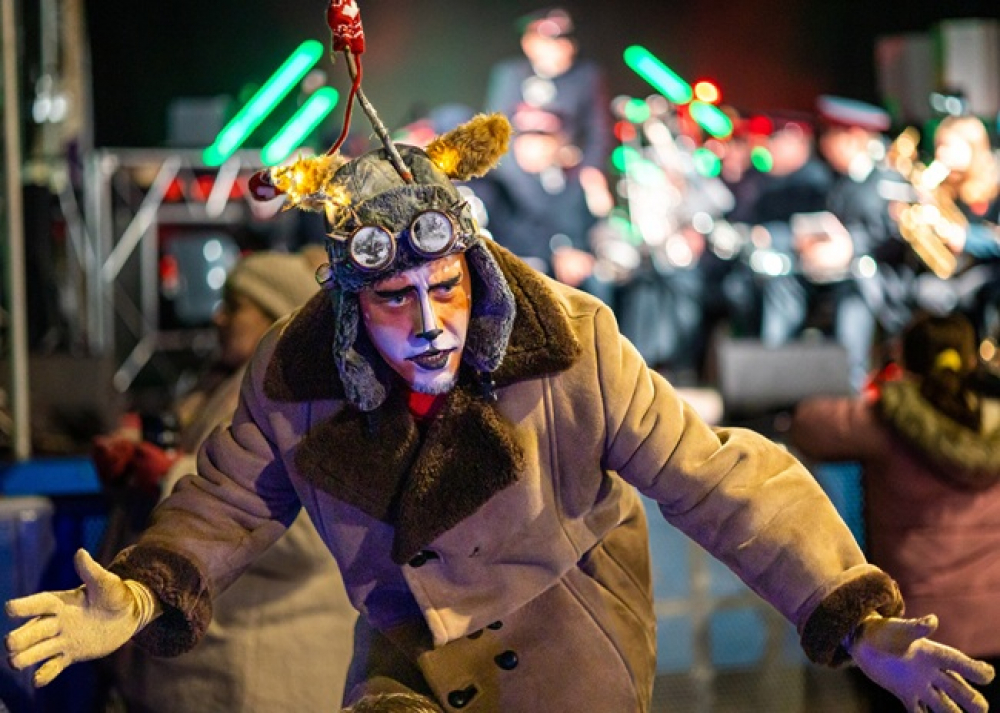 Larne Christmas Character and Crowd